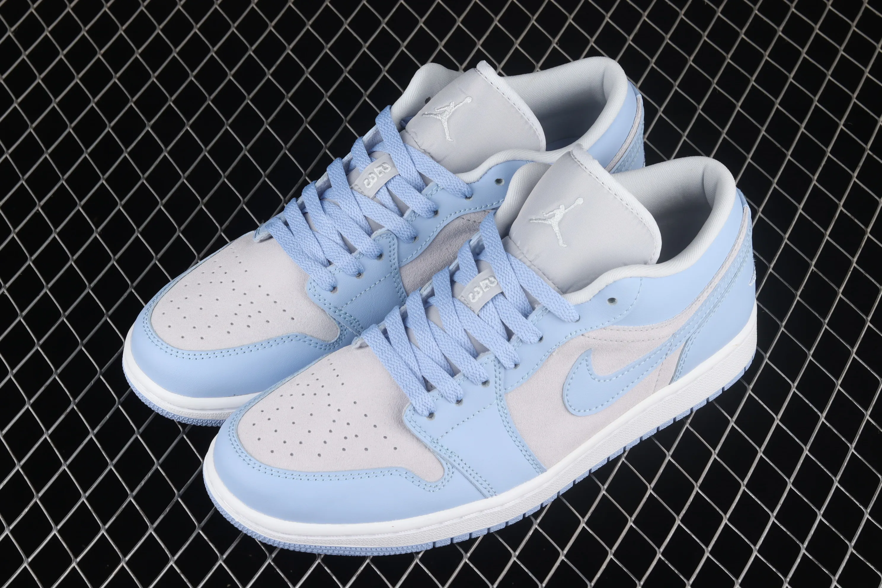 All categories Air Jordan Jordan series basketball shoes Air Jordan 1 Low G version pure original Air Jordan 1 Low AJ1 Joe 1 University blue ice blue gray low-top casual sneakers DC0774-050